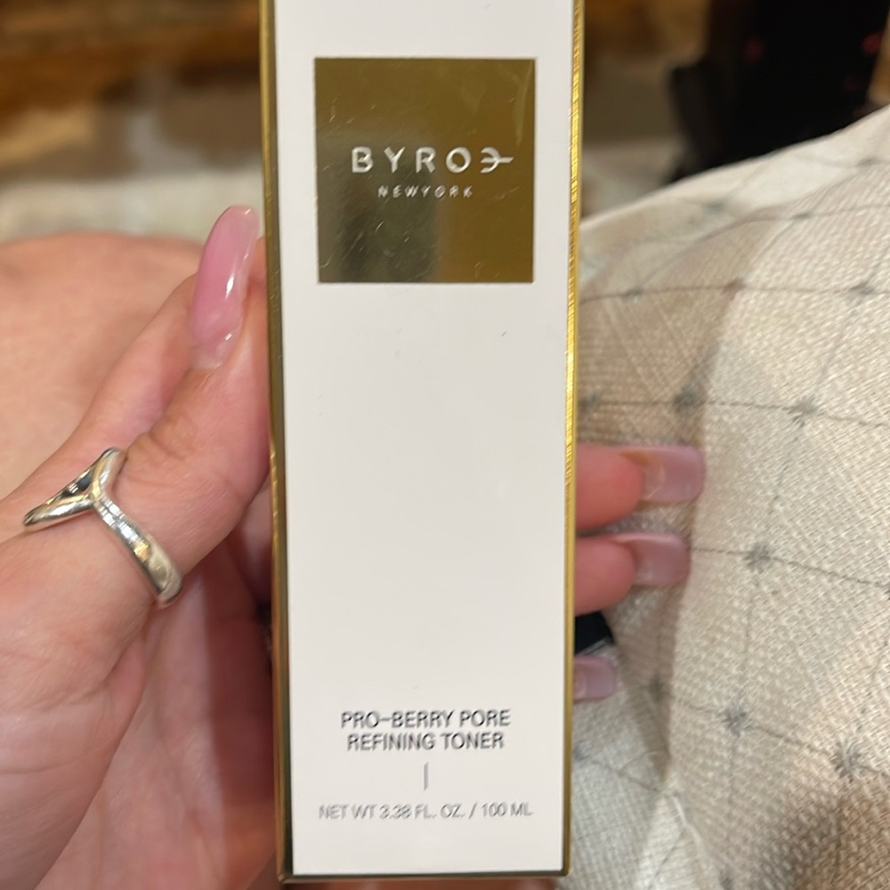 Pore refining toner